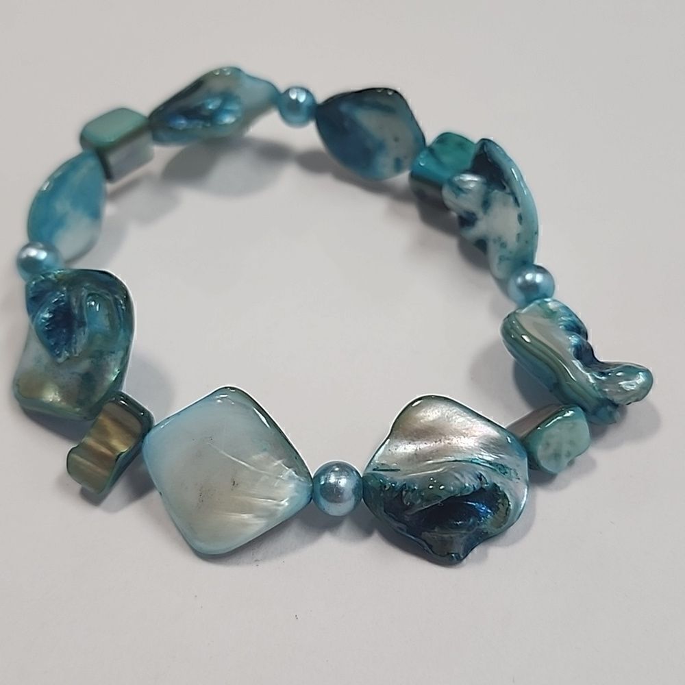 Blue Shell Nugget Stretch Bracelet - Picture 2 of 3